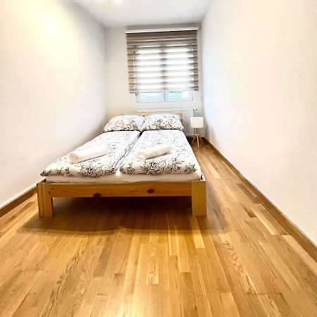 Spacious Apartment With Terrace Viyana Dış mekan fotoğraf