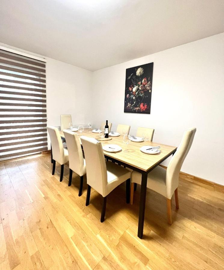 Spacious Apartment With Terrace Viyana Dış mekan fotoğraf