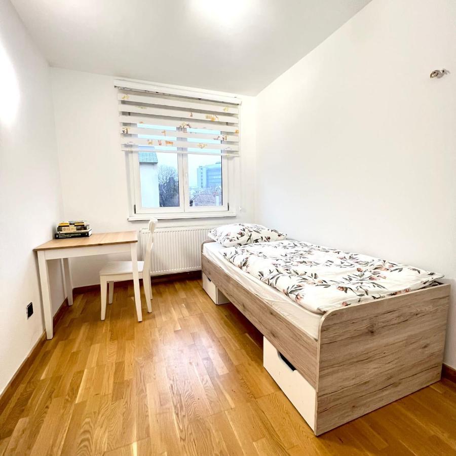 Spacious Apartment With Terrace Viyana Dış mekan fotoğraf
