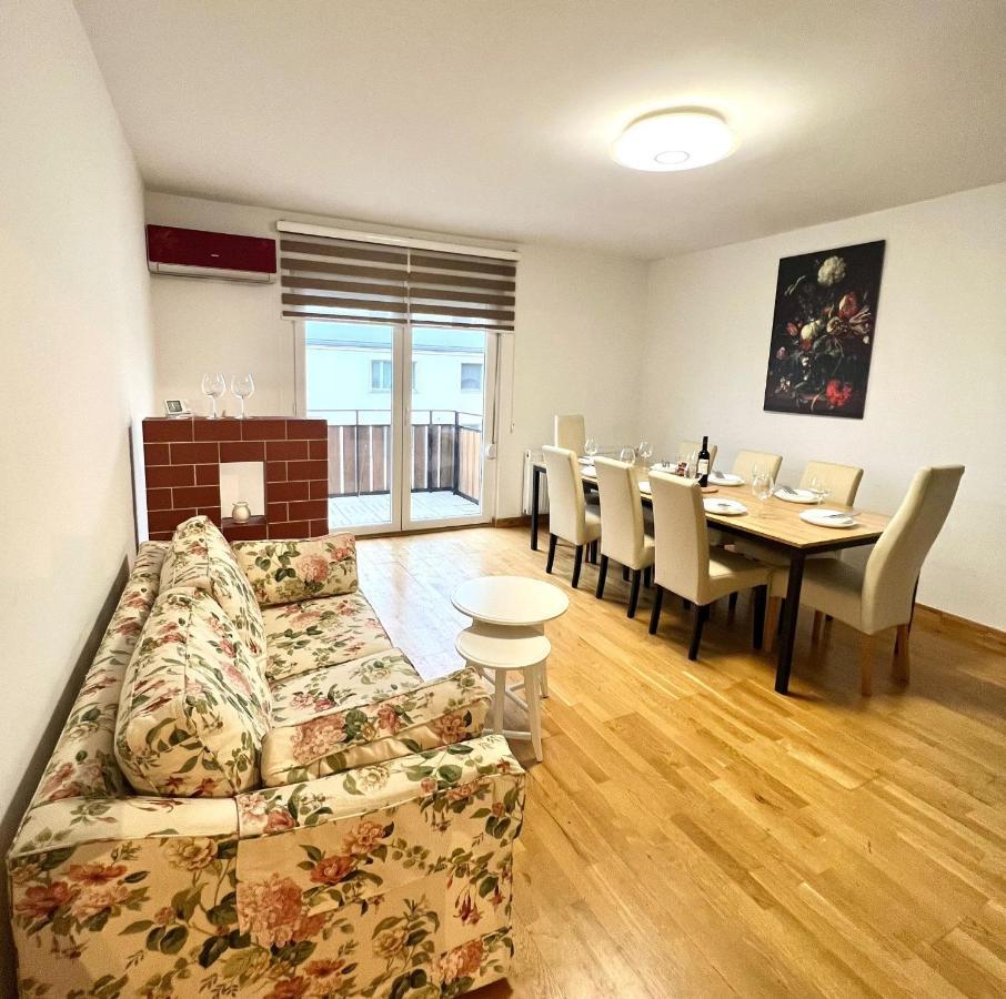 Spacious Apartment With Terrace Viyana Dış mekan fotoğraf